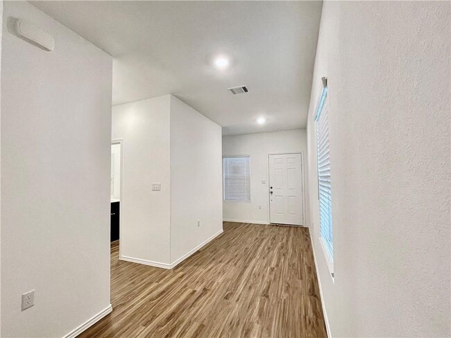 Photo - 14217 Lyndora Ln