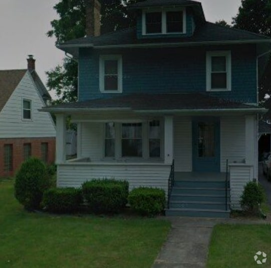 Building Photo - 42 Howard Ave Rental