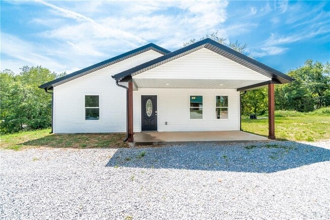 Building Photo - 807 Jesse James Rd Rental
