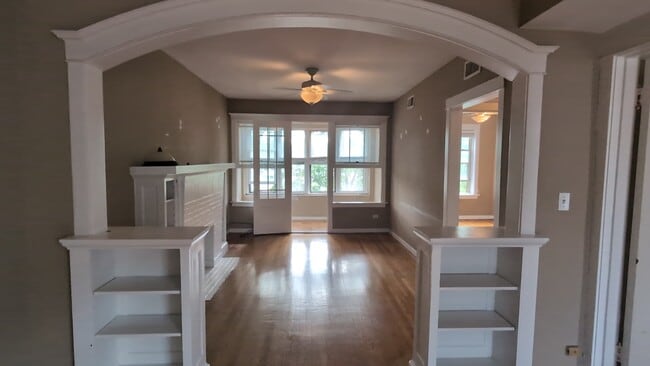 Photo - 2659 N Saint Louis Ave Unidad 2