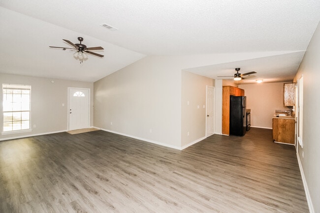 Photo - 12921 Robin Cir