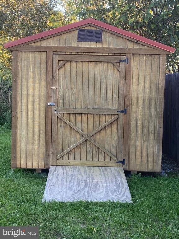 Photo - 208 Hackberry Dr