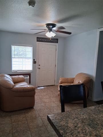 Photo - 1584 Kelly Rd