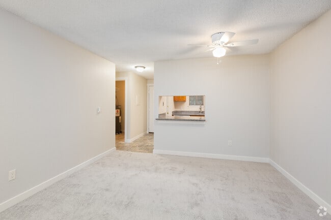 1BD, 1BR - 624SF