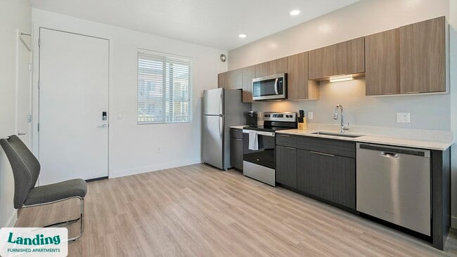 Photo - 2323 N 150th Dr Unidad B-2079.1405334