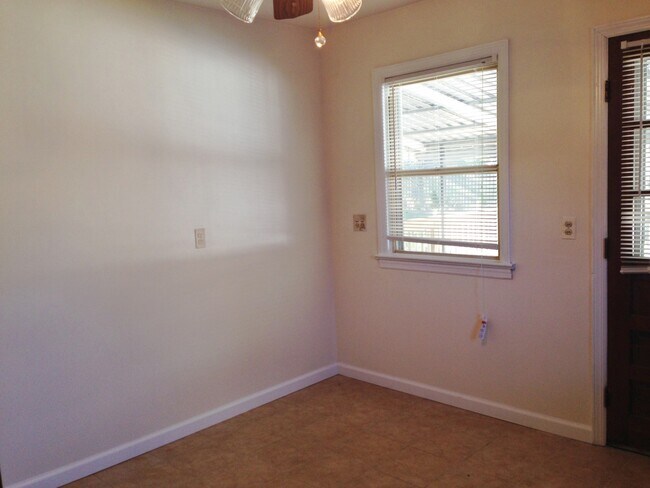 Photo - 709 Nathan Hale Ave