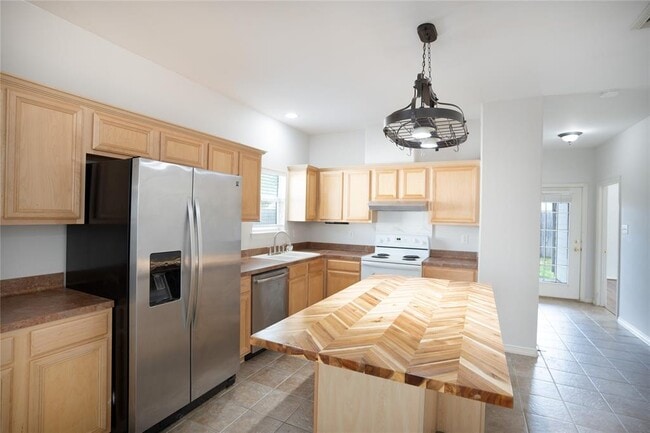 Photo - 10215 Berry Hill Ln