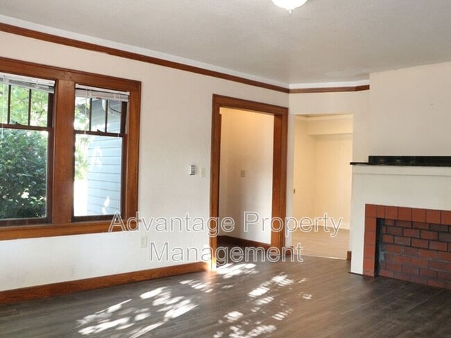 Photo - 1762 NW Harrison Blvd