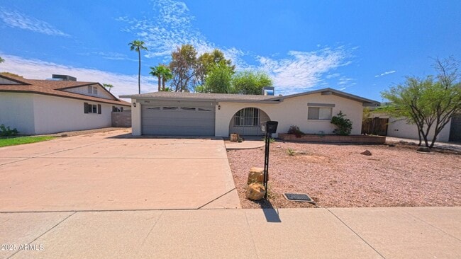 Photo - 1953 E Orion St House