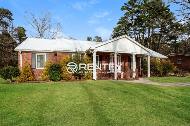 Photo - 606 Milford Hills Rd