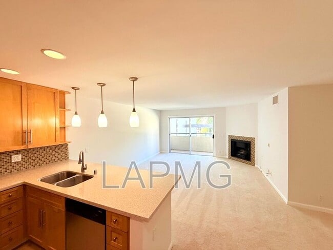 Photo - 4702 Fulton Ave