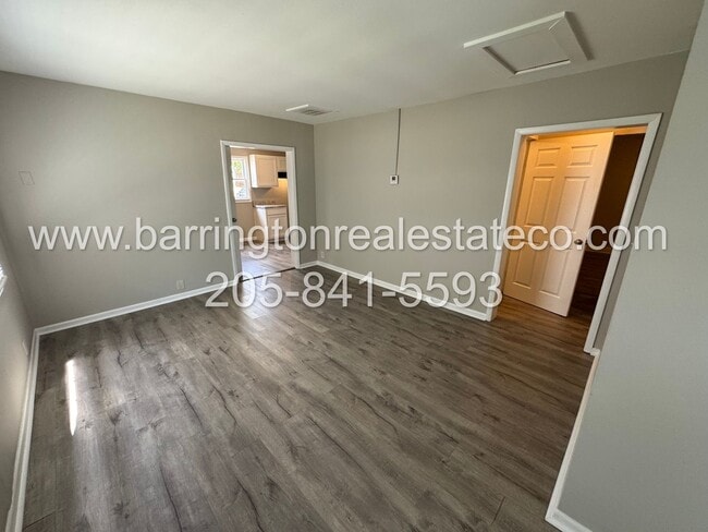 Photo - 719 16th St N