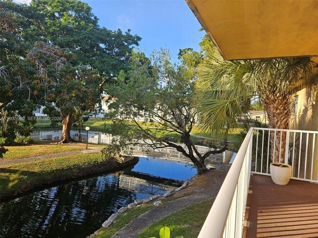 Photo - 5140 SW 40th Ave Unit 24C