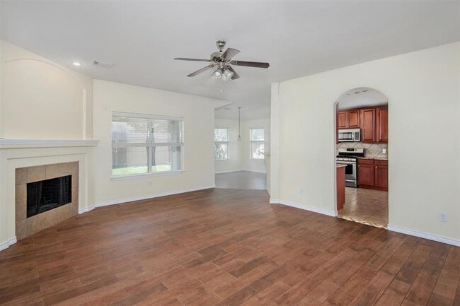 Photo - 405 Magnolia Estates Dr