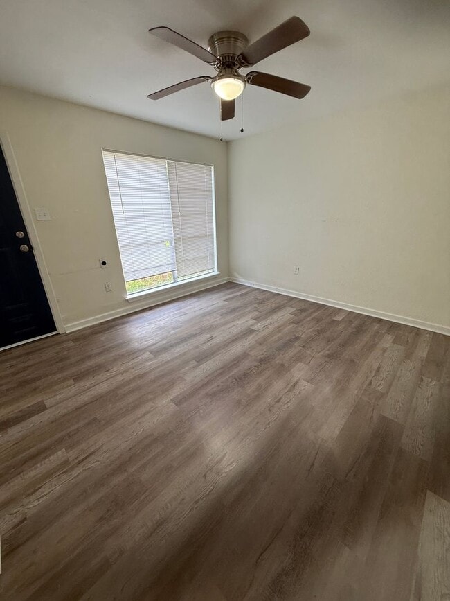 9364 Randall Ave