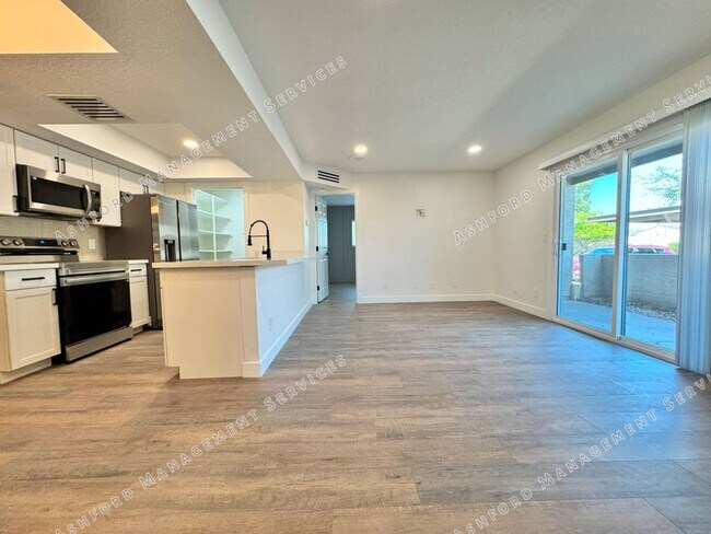 Photo - 520 N Stapley Dr Unidad 166