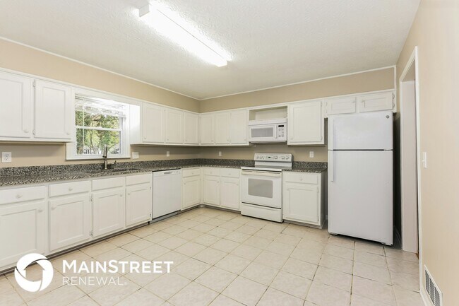 Photo - 729 Fallowfield Dr