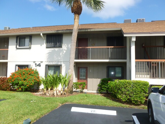 Building Photo - 1600 NE Dixie Hwy Unit 14-105 Rental