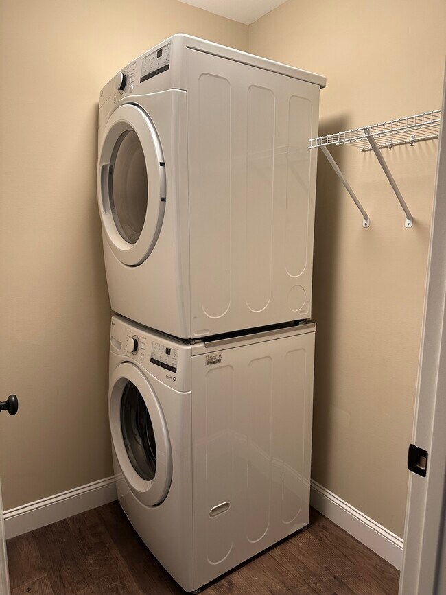 Photo - 156 Lakewood Ave