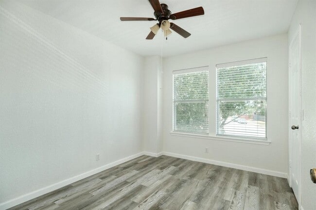 Photo - 4620 Acers Ln