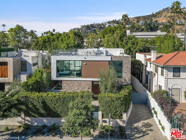 Building Photo - 1621 N Fairfax Ave Rental