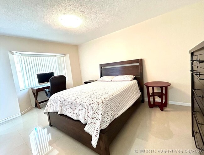 424 N Riverside Dr Unit 206