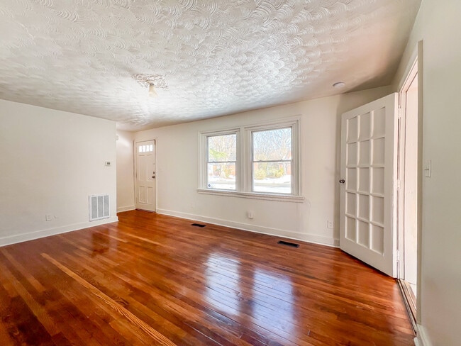 Photo - 1006 Greystone Ave