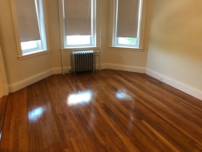 Photo - 9/1 No Fee! Sunny, renovated Studio w/updated kitchen!