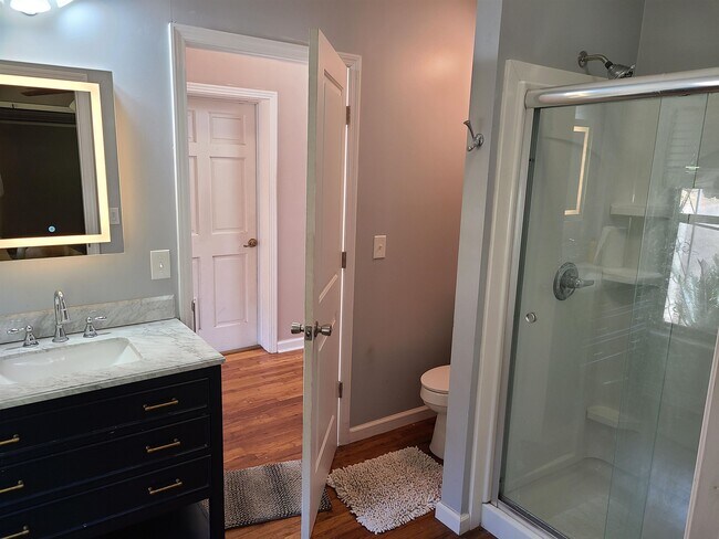 Photo - 207 Edwards St