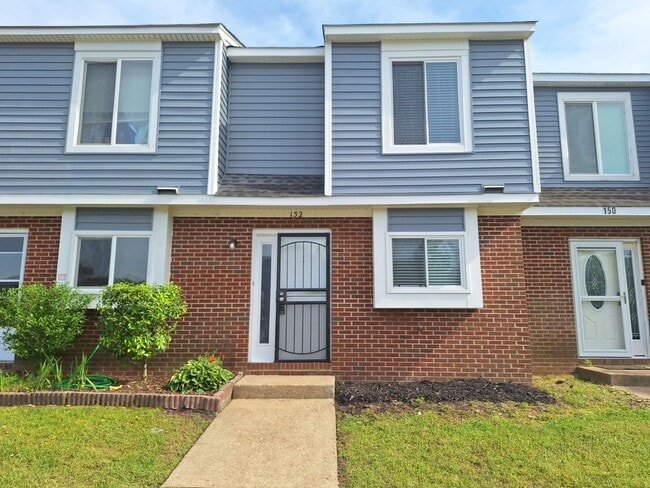 Photo - 152 Eberly Terrace