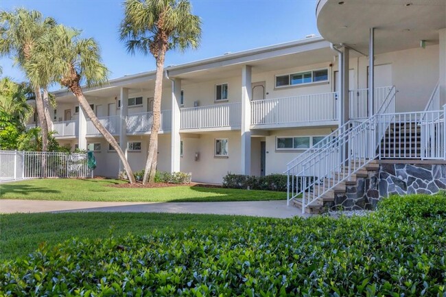 Building Photo - 500 S Washington Dr Unit 5B Rental