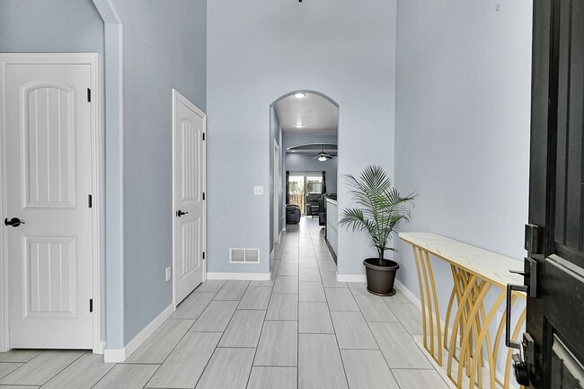 Photo - 6829 Juniper Ct