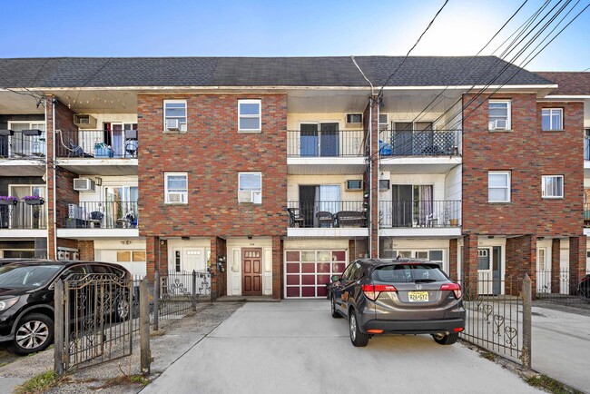 Building Photo - 95A Ferry St Unit 3