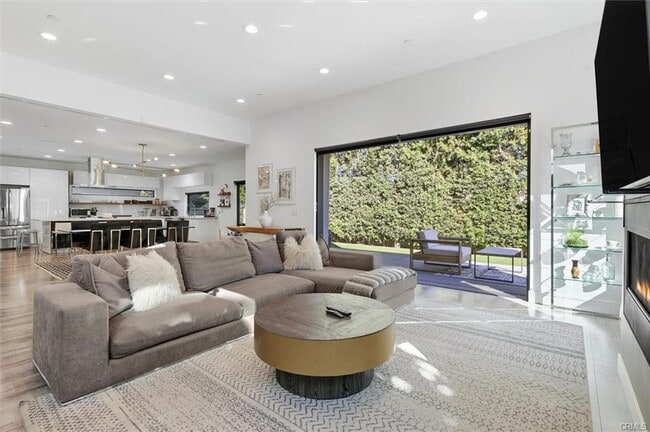 Photo - 5487 Blanco Way