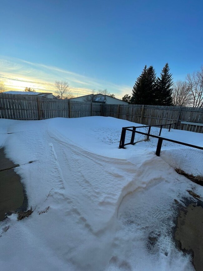 Lovely, Updated Townhouse - Lovely, Updated Townhouse