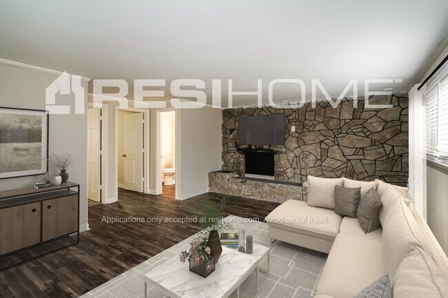 Photo - 1906 Robinson Rd