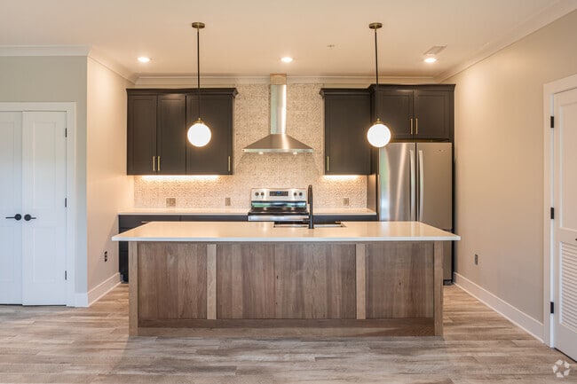 2BR, 2BA