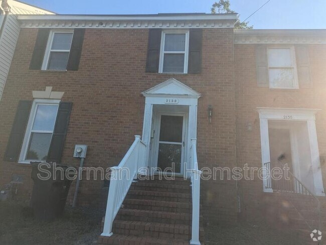 Building Photo - 2139 Holt St Rental