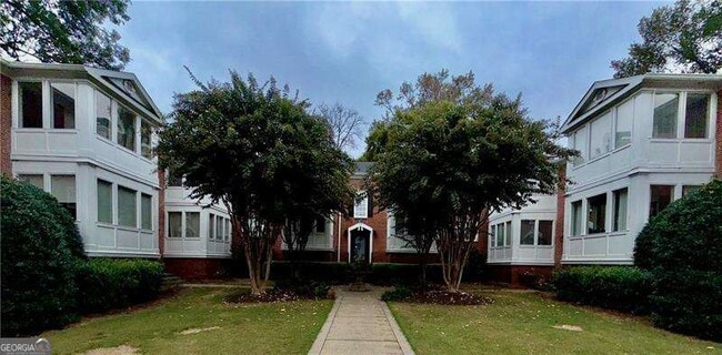 Building Photo - 115 Peachtree Memorial Dr NW Unit B3