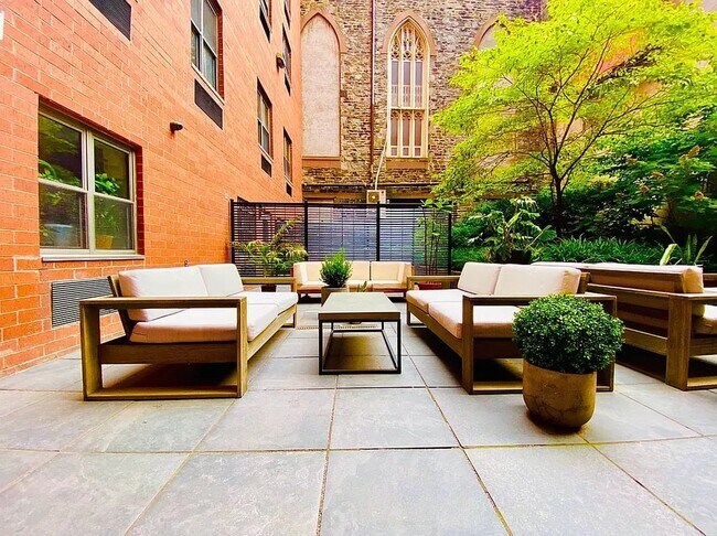 Photo - 10 Rutgers St Unit 6L