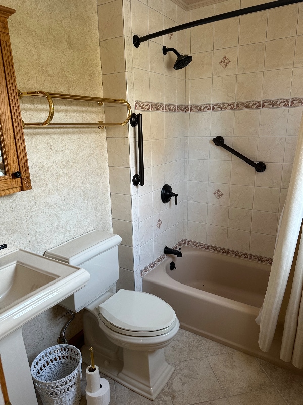 Photo - 13 Aronimink Dr