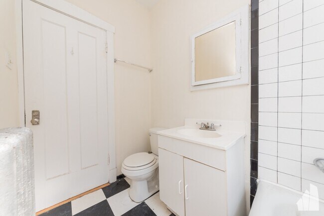 Photo - 1825 W Foster Ave Unit 1827-1