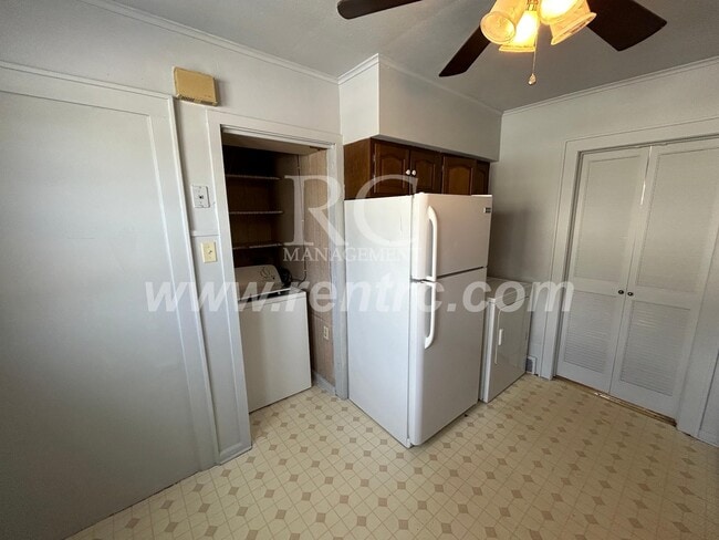 Photo - 1202 Walnut-