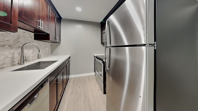 Photo - 1105 S Woodlawn St Unit 2