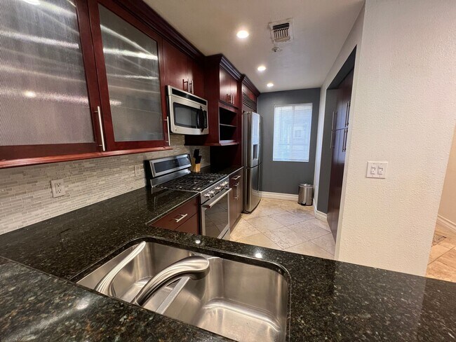 Photo - Luxurious 2 Bed/2 Bath Condo: Resort Living Just Minutes from the Las Vegas Strip! Unidad 313