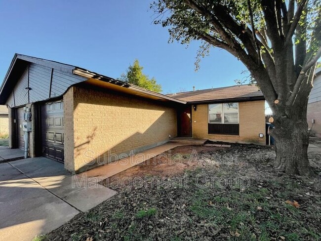 Photo - 1006 Swan Lake Ct