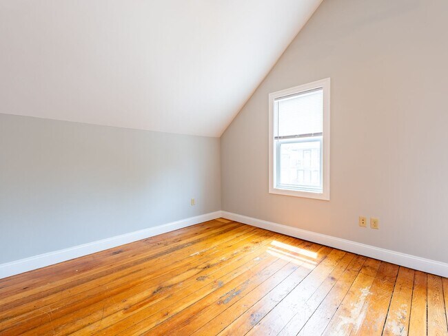 Photo - 162 North St Unit 1
