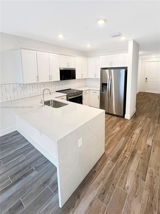 Building Photo - 145 SW 170th Ave Rental