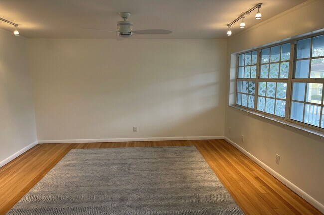 Photo - 234 Oleander Ave