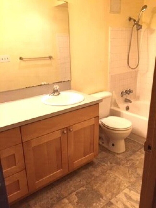 Photo - 2 bedroom in Seattle WA 98116 Unit 2414 Alki Ave SW